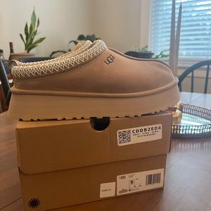 Ugg Tasman Slippers - platform.